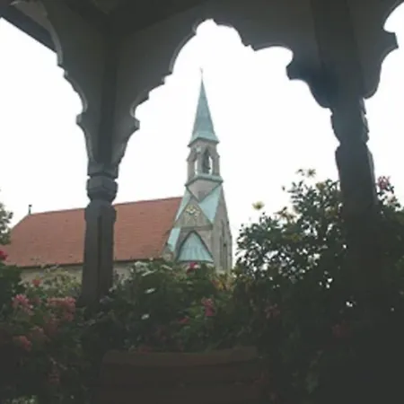 Zur Linde 2* Staufenberg (Hessen)